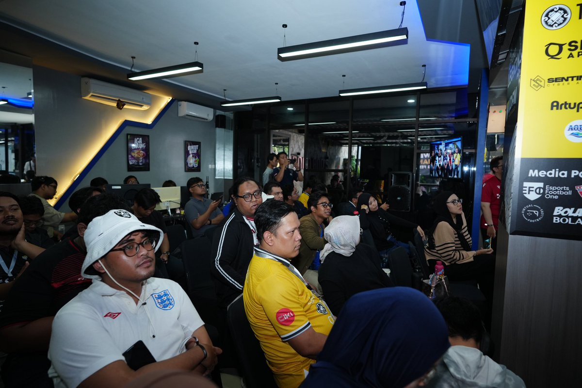 Arsip event #legacy <a href="/IDFMLeague/">Lenovo Legion IDFM League: Final Stage</a> 

youtube.com/live/cOH5qbV9K…