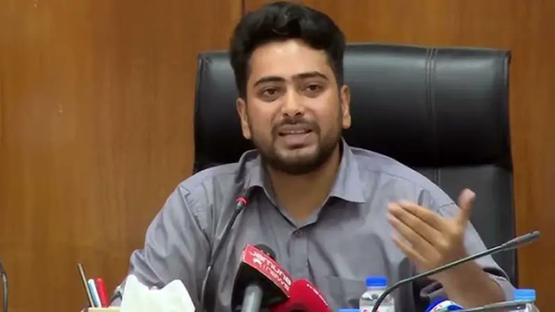 উপদেষ্টা হিসেবে নাহিদের শেষ সই সাংবাদিকদের জন্য কী ছিল?