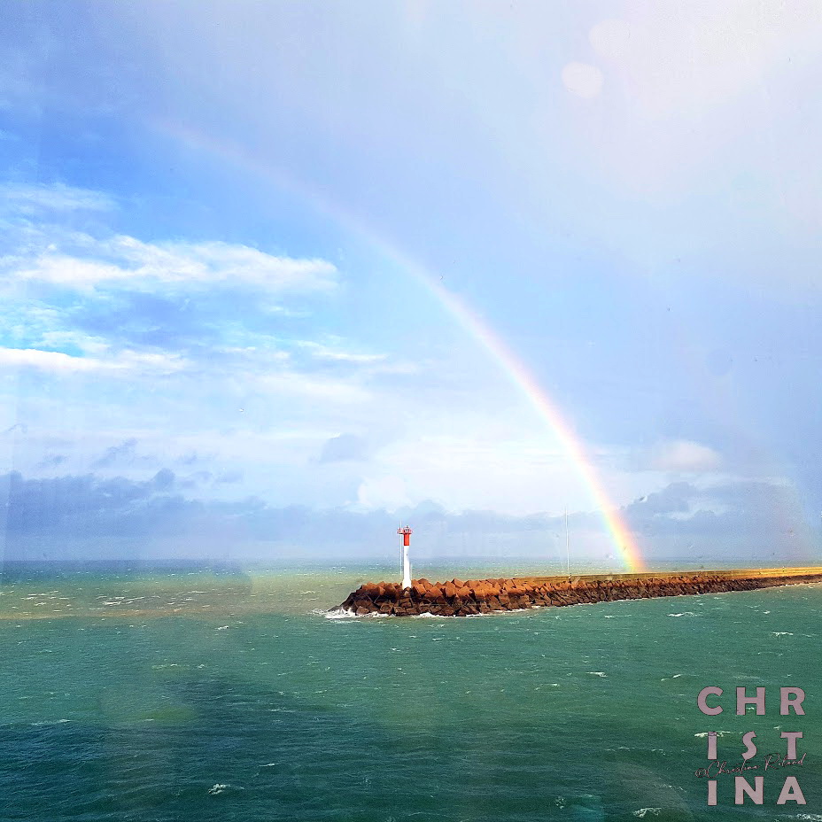 #KleurInDeNatuur dag 28 Traditiegetrouw kiezen we vandaag welke kleur me maar willen, dat wil zeggen alle kleuren van de #regenboog.