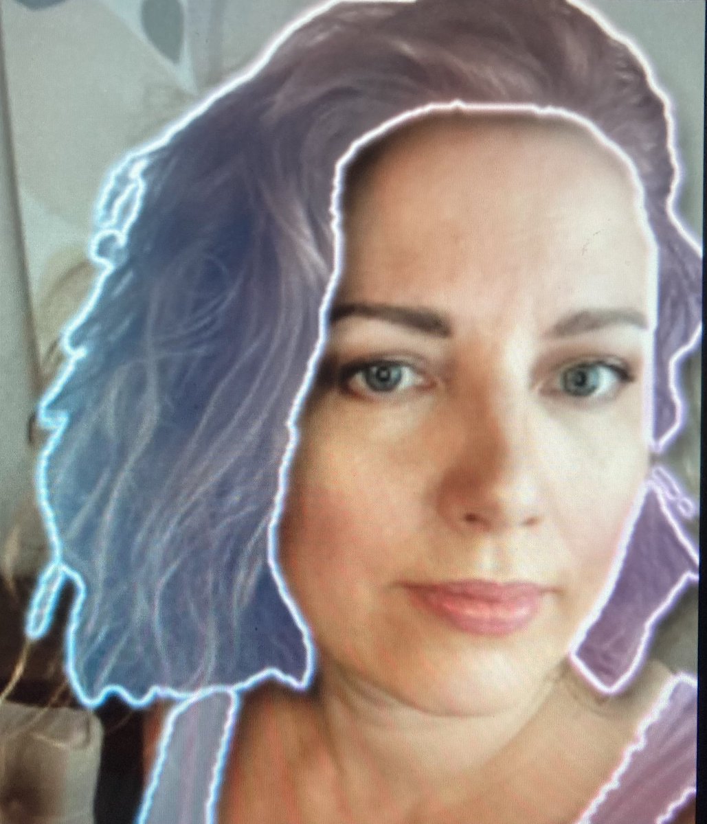 Oon miettinyt ettei tämä markkinoinnin opettaminen nyt niin hullunkurista olekaan, lopulta! Millainen @TBWA olis työpaikkana? Jos Nordic TBWAlla osaa rakentavasti suuttua niin pääseekö sieltä sitten viestimään, “Ellen tahi Ellin Kanoille”? 🤗 #branding