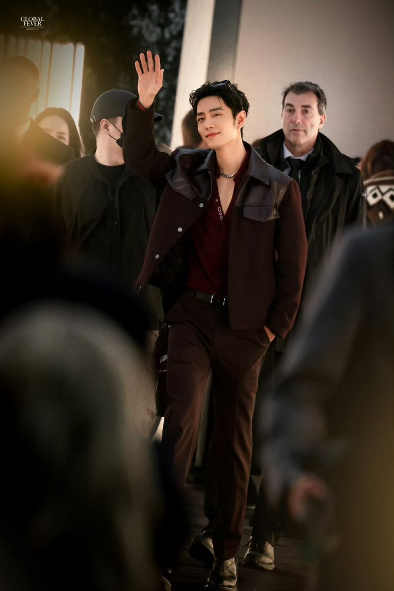 몇일째 이 사진에서 멈춰있네