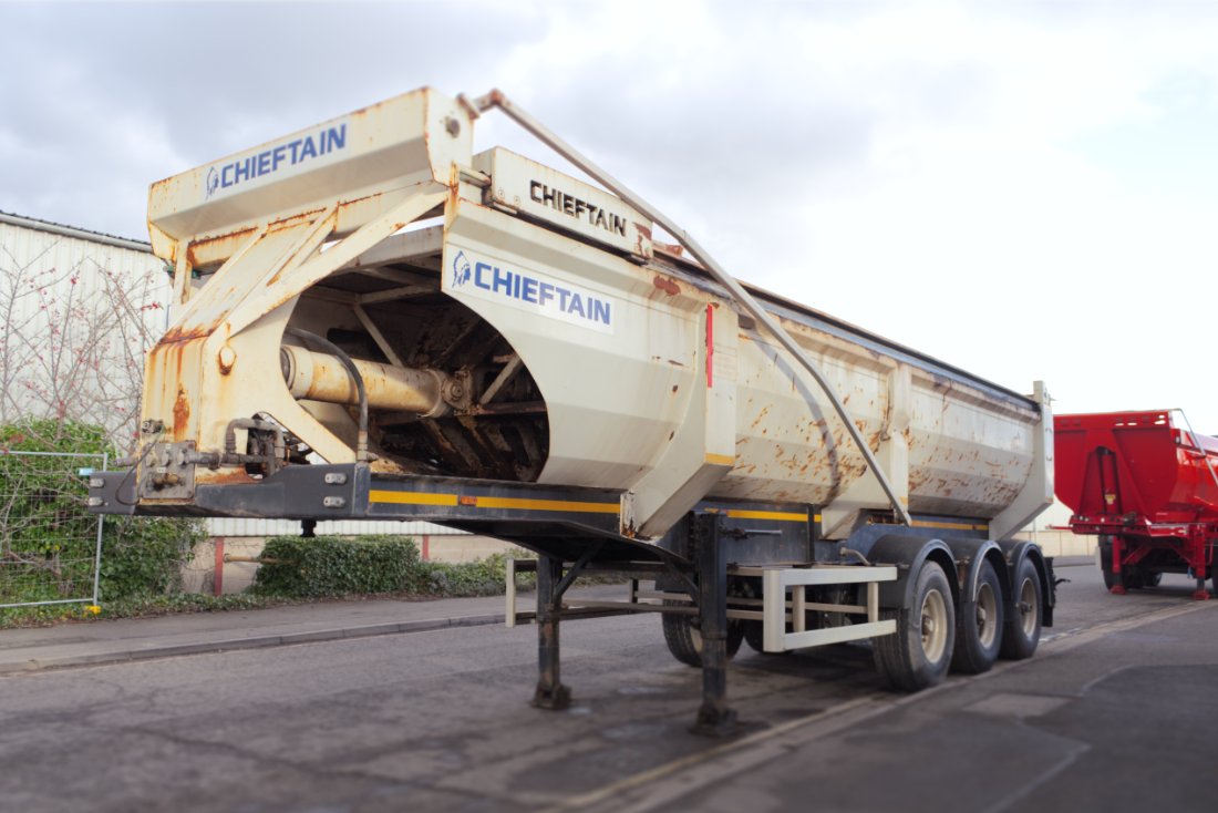 ColsonTrailers's tweet photo. 🔥STOCK ALERT🔥

Don't let new trailers put a squeeze on your budget🚛

This 2018 Chieftain Compactor comes with a flip sheet, making it a practical &amp; cost-effective addition to your fleet!

☎️ 01773 424 210
📩 info@colsontrailers.co.uk
📍 Heanor

POA

#Stock #Compactor #Trailers https://t.co/KO1qoGpNm8