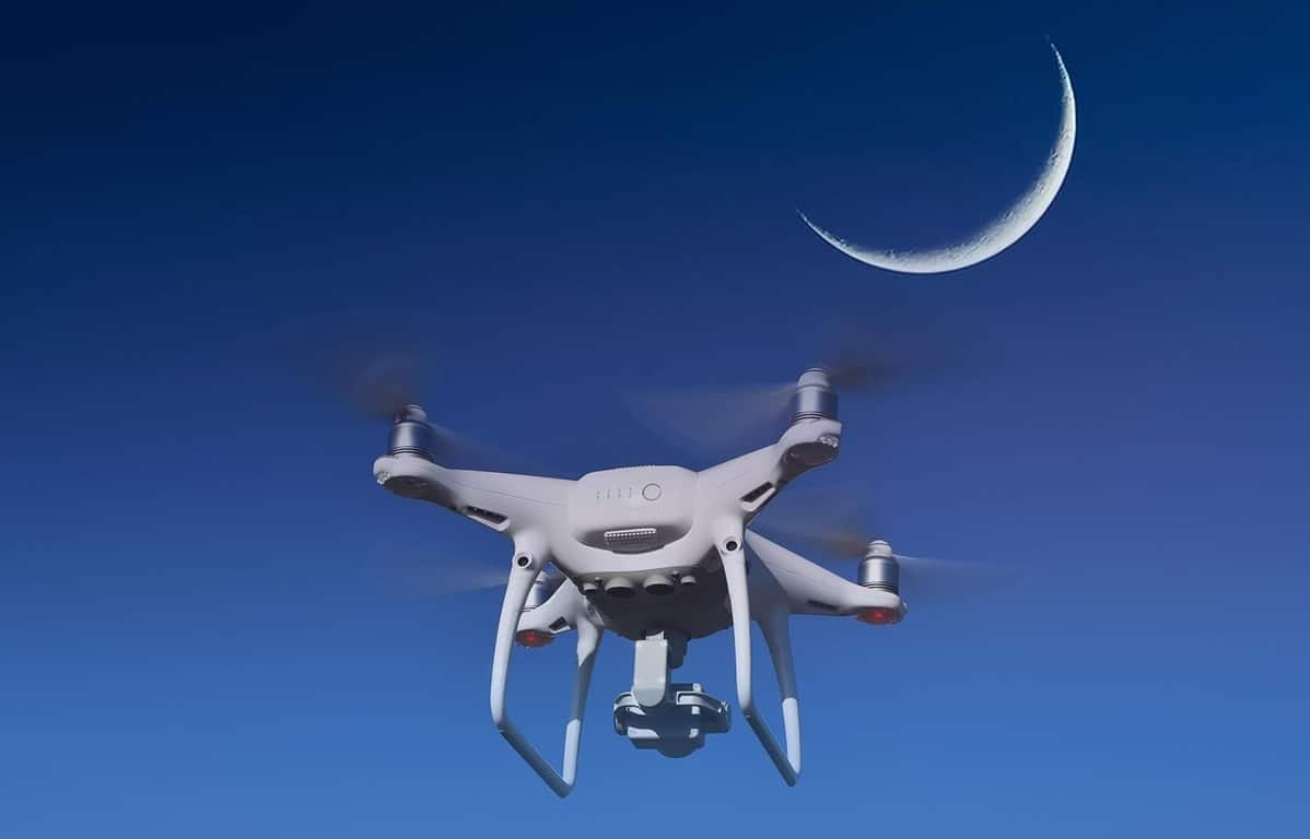 its_princeslove's tweet photo. A remarkable fusion of tradition and innovation! 🌙✨ The #UAE continues to lead in technological advancements while honoring its rich heritage. Wishing everyone a blessed and enlightened Ramadan ahead. #Ramadan2025 #InnovationMeetsTradition https://t.co/0skBNznV9L