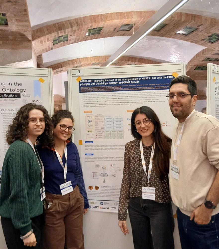 Another picture from the poster session at  #SWAT4HCLS, that finished yesterday! Find more information about DATOS-CAT, the project funded by Planes Complementarios de Salud, here:

👉 planescomplementariossalud.es/en/datos-cat/