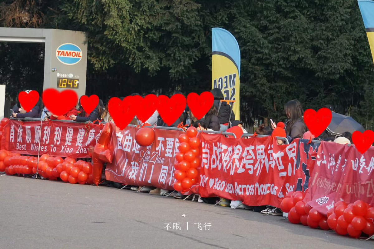 Xfx have been lined up since 3am to welcome #Tods global brand ambassador &amp; face of the brand: Xiao Zhan. Everyone can’t wait to see him. And are excited for #XiaoZhan to see xfx love &amp; support
XIAO ZHAN LIVING ART
#XiaoZhanTodsFW25 #XiaoZhanMFW25 #TODSFW25 <a href="/Tods/">Tods</a>
