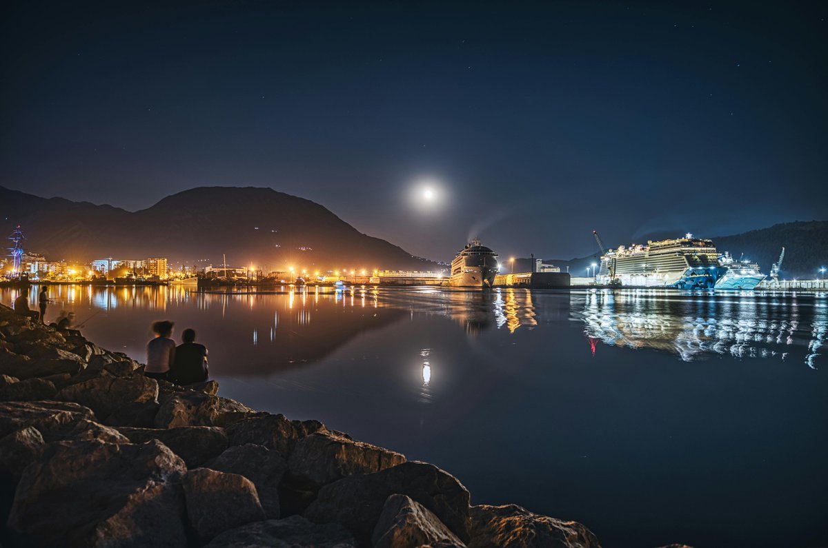 Like to have a say on future actions &amp; strategies to manage human-generated noise &amp; light in European aquatic environments? 💡🔊🌊🌍
All European: Shipping, Offshore renewable energy, NGOs, Policymakers/govt all levels
📣Participate in our AquaPLAN Survey📣tinyurl.com/37r24a6d