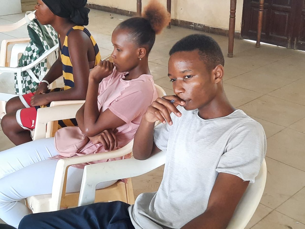 I4Y_Kenya's tweet photo. Card games are not just fun, but powerful learning tools! Today, we engaged young girls at Freretown Hall, raising SRHR awareness and addressing mental health with visual aids. Thanks to @MSF and @CSAKenya for their vital support in empowering these girls. https://t.co/7hTqPj8CcU