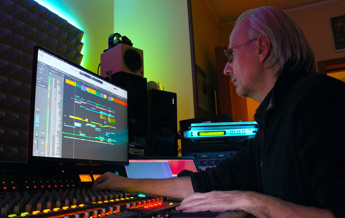 edrecordstudio's tweet image. Today mixing new album @solidstatelogic #Matrix2 @edrecord