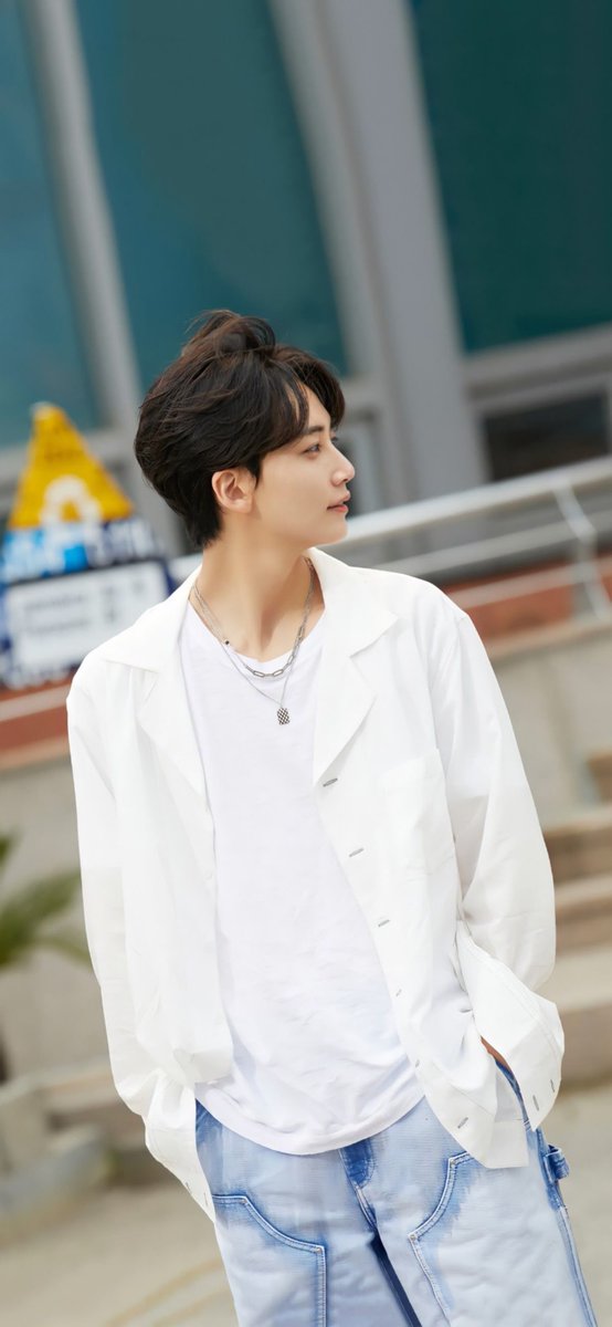 저를 기억하시는 분이 있을제 몰겠지만…. ㅎㅎ 다들 각자 최차애 이뿐 사진들 공유해줄수 있어요? (( 요즘 갤러리에  많이 저장을 못해서 ㅜ