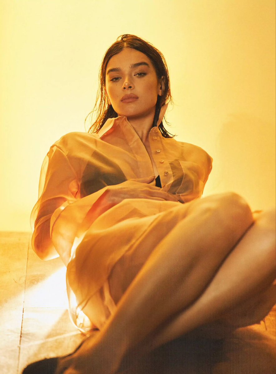 GOD IS A WOMAN! hailee steinfeld for vogue