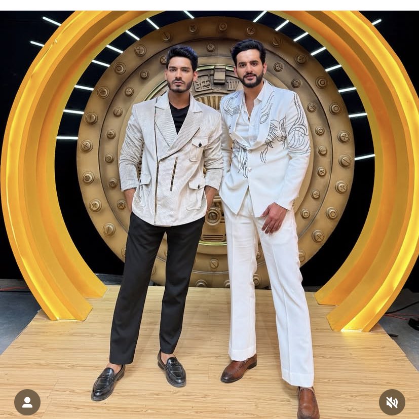 𝓒𝓱𝓪𝓷𝓭🥀🍷 (@chandp1234) on Twitter photo DIGVIJAY GRACES GOG
No one can match his aura
🚀🚀
One and Only mastermind of Reality TV Shows
<a href="/itsDiggyGang/">Diggy Gang</a>
#DigvijayRathee DIGVIJAY GRACES GOG
No one can match his aura
🚀🚀
One and Only mastermind of Reality TV Shows
<a href="/itsDiggyGang/">Diggy Gang</a>
#DigvijayRathee