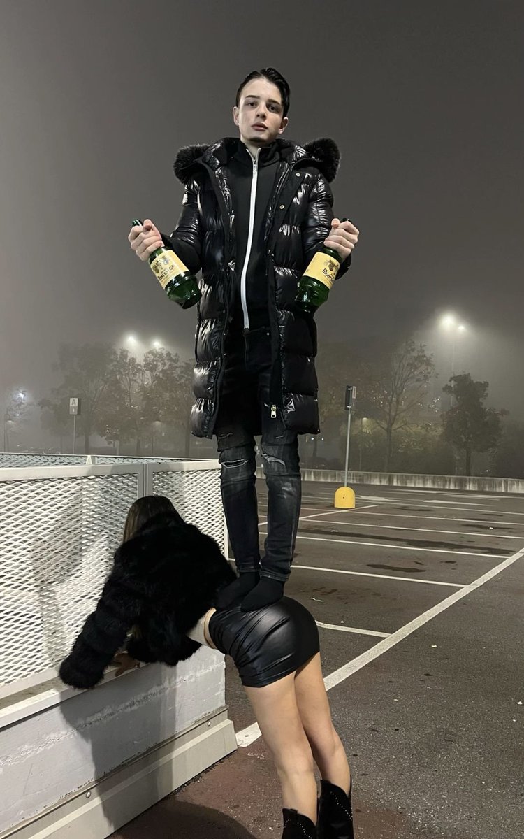 Blessed (@idblessd) on Twitter photo 