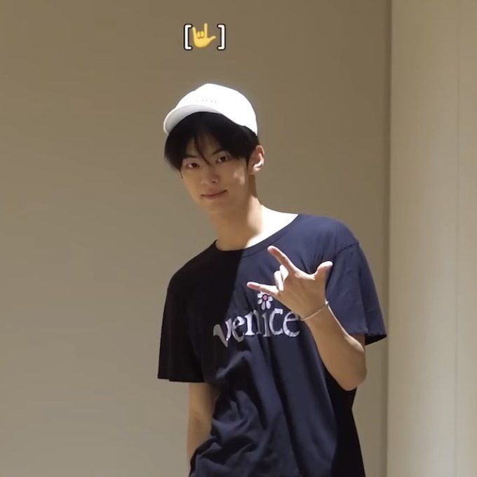 punten akang teteh, numpang lewat