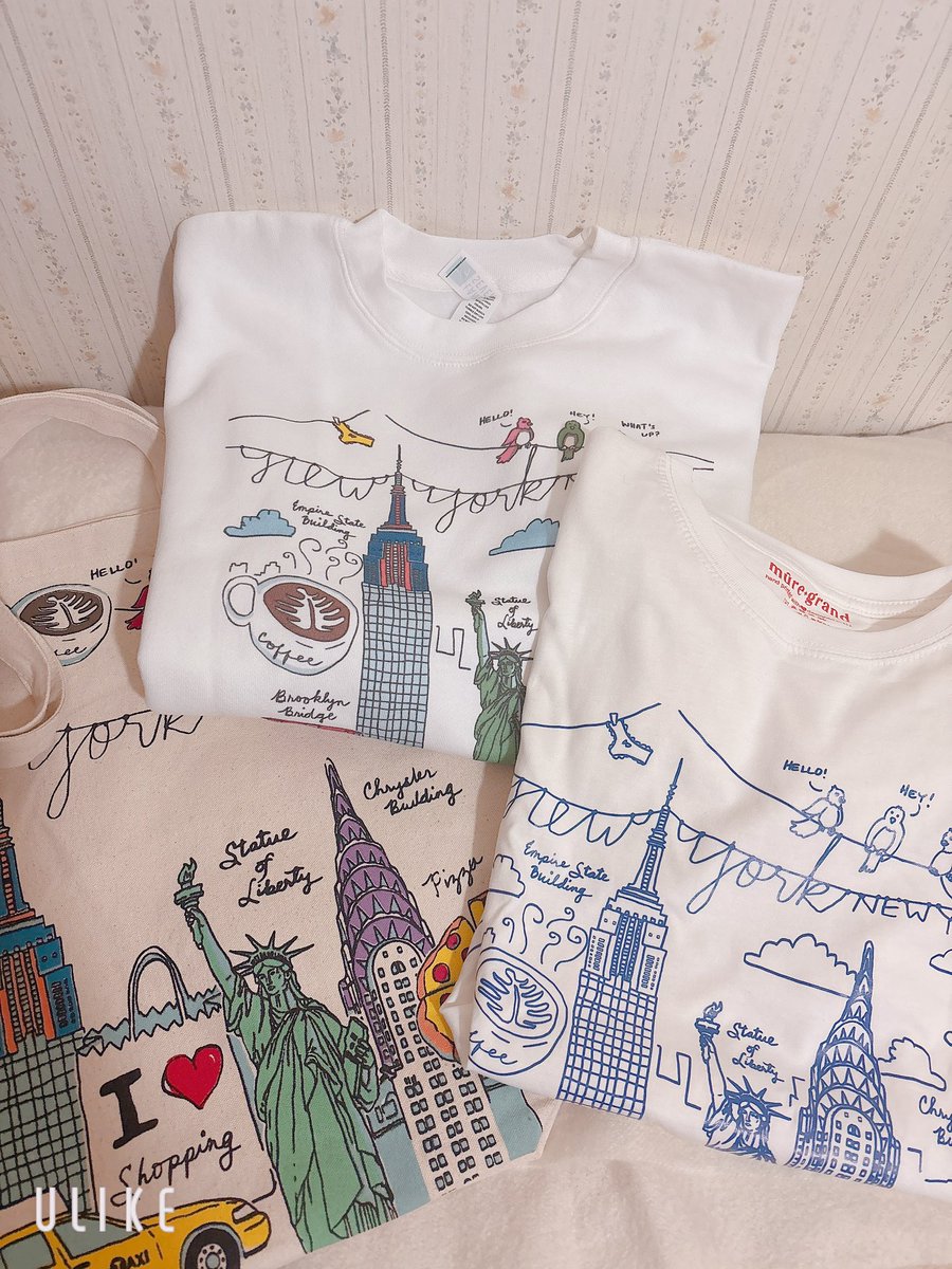 alum327's tweet photo. NewYork & Toronto 購入品🛍️
マンハッタンにあるmure+grand🩷
お洋服も小物もめちゃくちゃ可愛くて渡米前から決めていたNY柄バッグトレーナーTシャツを購入🗽
トロントのクイーンストリートで偶然入ったcafeで見つけたトートバッグに一目惚れ😍
ぜーんぶお気に入り💓
@mureandgrand
#cafe23 https://t.co/A8VIHdrkw1