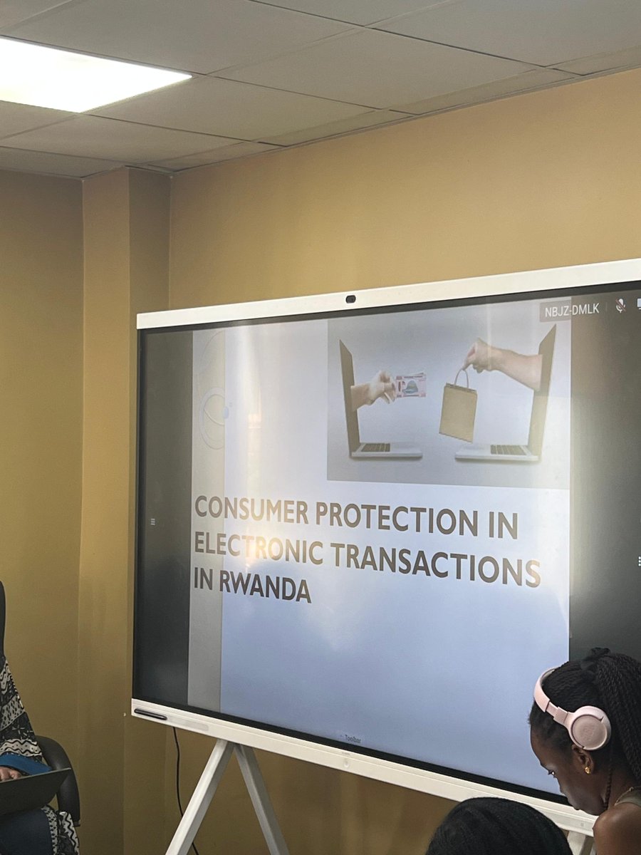 law_innovation_'s tweet photo. Today at JCTP, participants showcased their knowledge on diverse topics,boosting their confidence, refining their presentation skills & enhancing their problem-solving abilities. These students received valuable corrections from facilitators sharpening their legal reasoning #JCTP https://t.co/WJKWC9kYih