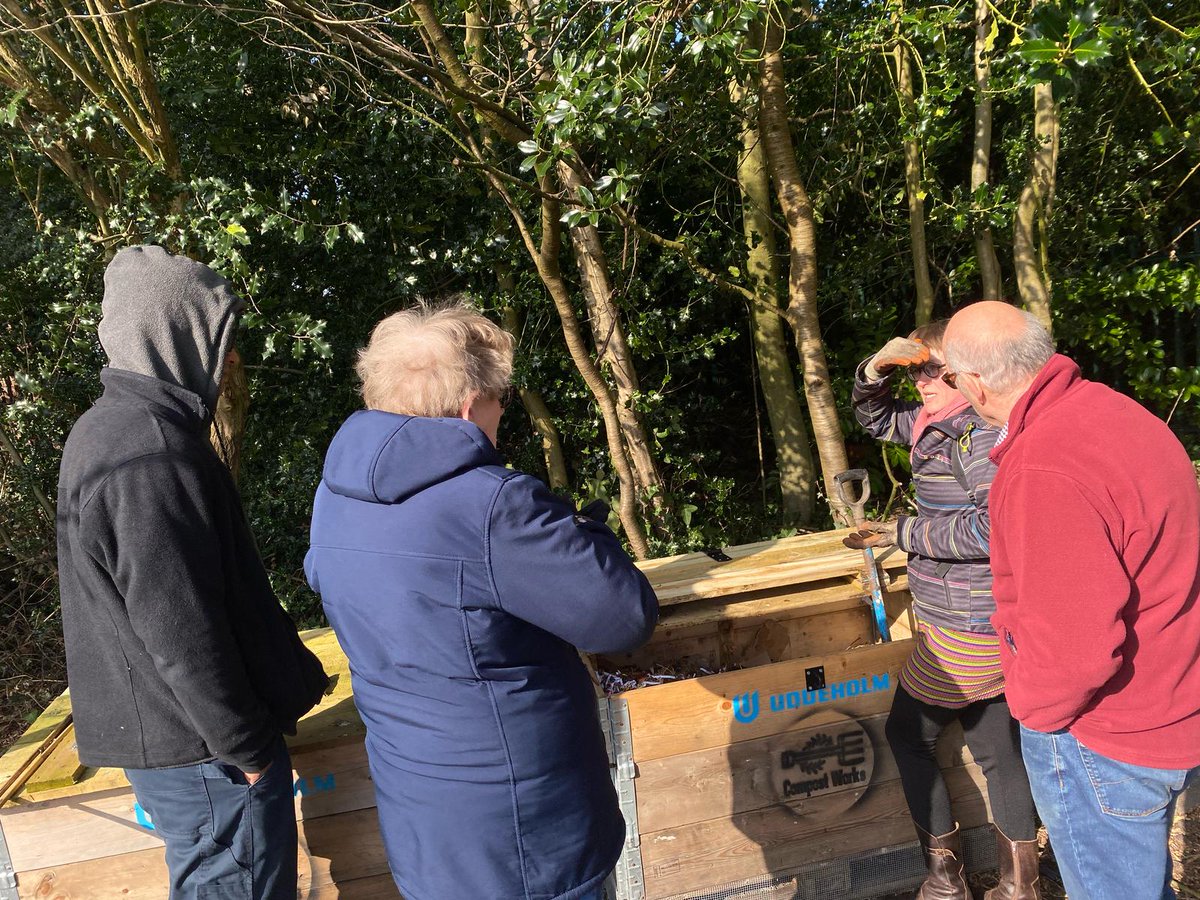 Huge thanks to Minna from Compost Works for leading today's  composting workshop! 

It’s been amazing to see so many people getting involved and turning scraps into nutrient-rich compost. The compost heap is thriving and nearly ready for worms—exciting times ahead!