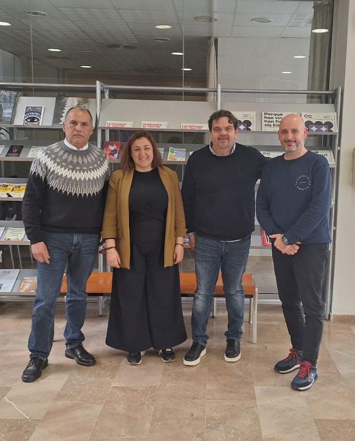 Ajuntament Cambrils (@ajcambrils) on Twitter photo INCLUSIÓ, BENESTAR SOCIAL I EDUCACIÓ | 🤝 El director general d'<a href="/acciocivicat/">Compte no operatiu</a>, <a href="/JaumeRoPe/">Jaume Romero🇵🇸</a>, i la regidora d’Inclusió Gemma Balanyà, es van reunir ahir amb el president i el portaveu d'<a href="/agipcat/">AGIPCAT</a>, <a href="/JoseJim63025842/">Jose Jimenez</a> i <a href="/enricbatista5/">Enric Batista Solanes</a>, al Centre Cultural de #Cambrils. INCLUSIÓ, BENESTAR SOCIAL I EDUCACIÓ | 🤝 El director general d'<a href="/acciocivicat/">Compte no operatiu</a>, <a href="/JaumeRoPe/">Jaume Romero🇵🇸</a>, i la regidora d’Inclusió Gemma Balanyà, es van reunir ahir amb el president i el portaveu d'<a href="/agipcat/">AGIPCAT</a>, <a href="/JoseJim63025842/">Jose Jimenez</a> i <a href="/enricbatista5/">Enric Batista Solanes</a>, al Centre Cultural de #Cambrils.