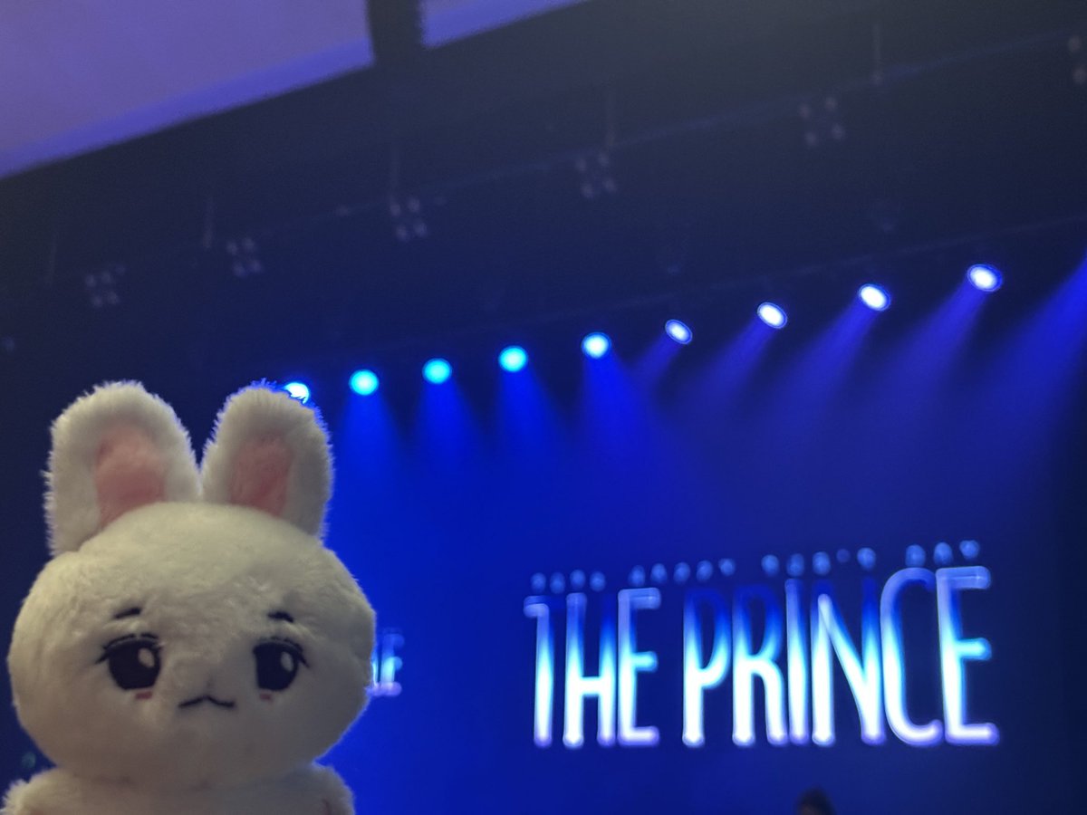 <a href="/LeeCS_BTOB/">이창섭</a> <a href="/SUB2_5gil/">섭이5길- fan account</a> 오늘은 토섭이와 함께🐰💙

대중교통 오래타서 좀 힘들었는데 연회장 들어가서 무대보니 피곤이 싹 사라졌다🪄 시야도 좋아서 기대가득☺️