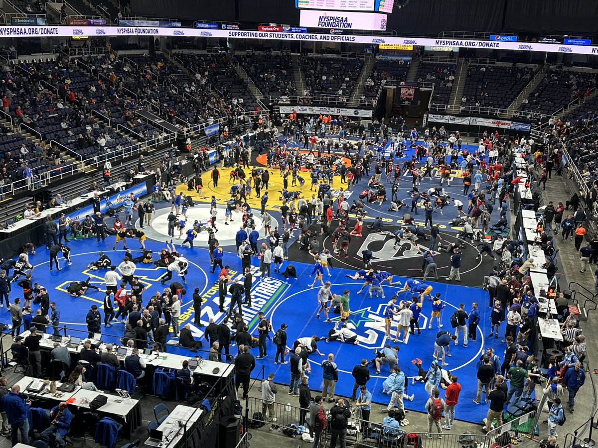 Opening ceremonies for the 2025 ⁦<a href="/NYSPHSAA/">NYSPHSAA</a>⁩ Boys State Wrestling Championships start at 9:30 am! Best of luck to all of the student-athletes competing for the title of “State Champion”! 🏆