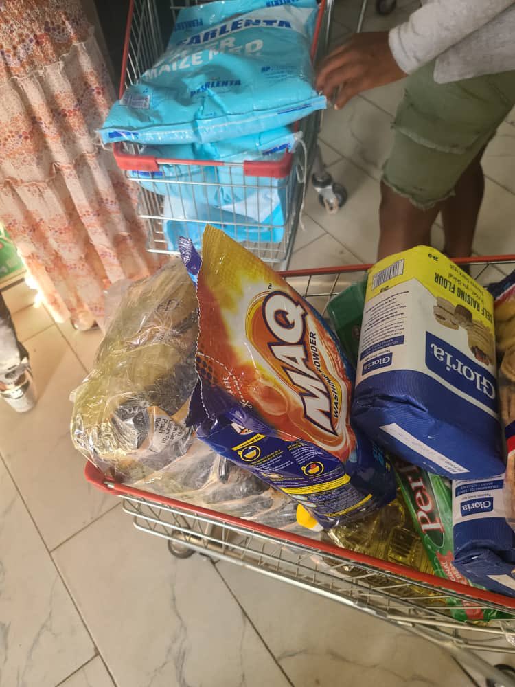 mandisa_trust's tweet photo. We recently made a timely donation to Mai Caro Orphanage to cater for their basic needs. We are grateful for the volunteers that helped spread the love. 💙

#SpreadTheLove
#MakingADifference https://t.co/7gJtGNKLA5