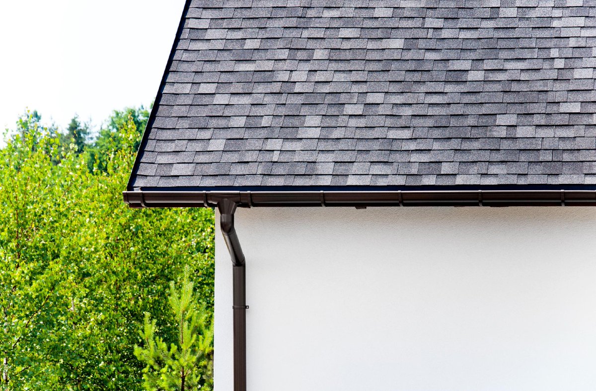 MenesesJusten's tweet photo. Tired of clogged gutters causing issues? Trust Making All Things New to handle your gutter cleaning needs efficiently and effectively. Call us today at (402) 570-5381 to learn more. https://t.co/kaRRya5z5h
