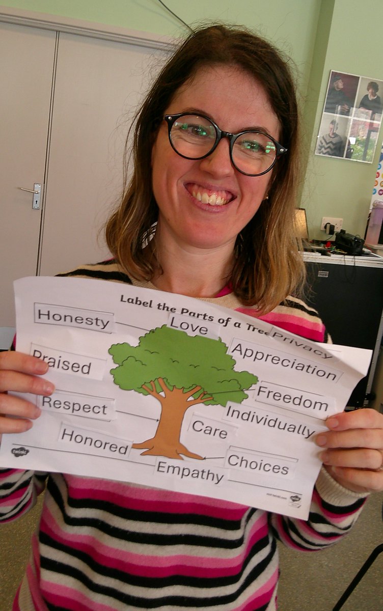 February is Dignity Action Month – so to celebrate, we made “Dignity Trees”. 
We discussed lots of different words and decided in groups which ones we wanted to add to our trees. 
 
#proudfaces #thisiswhatwedo #localcharity #learningdisability