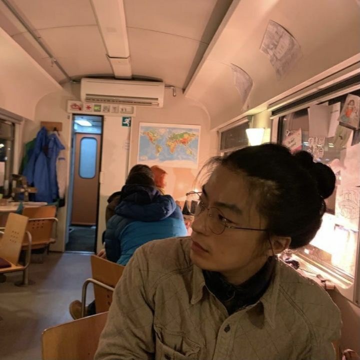 구교환의 세미장발콤과 장발콤