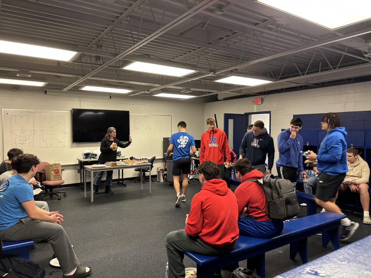Revere High School Football (@gominutemenfb) on Twitter photo First Championship Friday of 2025! Very thankful to the Christman family for providing breakfast in honor of Big Ben <a href="/BenChristman_/">Ben Christman</a> First Championship Friday of 2025! Very thankful to the Christman family for providing breakfast in honor of Big Ben <a href="/BenChristman_/">Ben Christman</a>