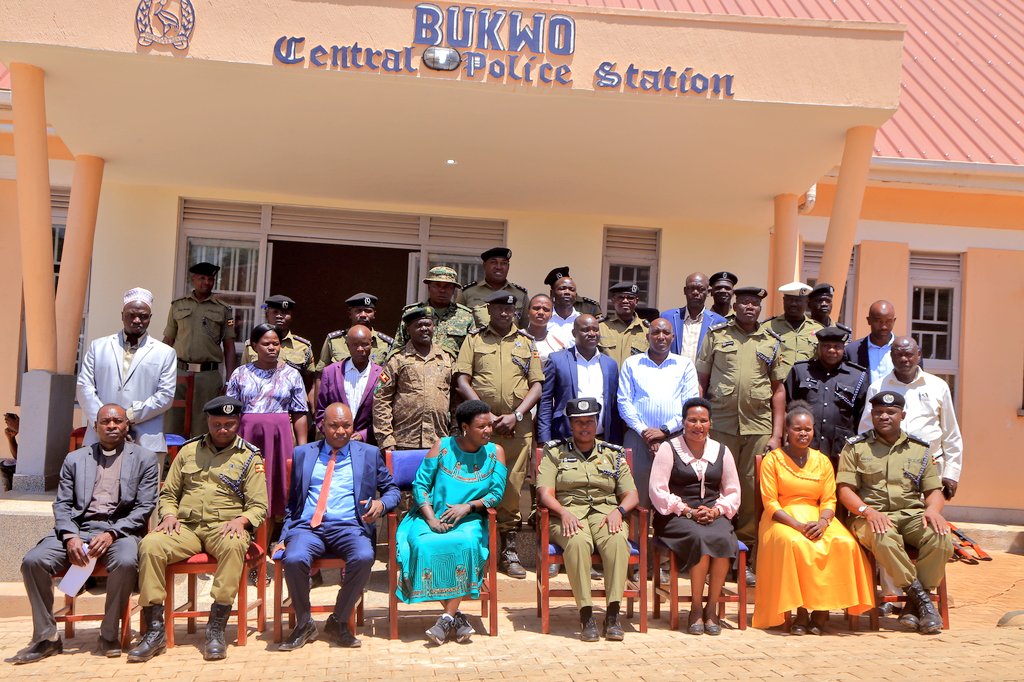 Uganda Police Force (@policeug) on Twitter photo New District Police Headquarters Commissioned in Bukwo
Assistant Inspector General of Police Dr. <a href="/NamutebiHadijj/">HADIJAH NAMUTEBI</a> has, on Friday, commissioned a new district police headquarters in Bukwo.
The new police station was constructed by the Uganda Police Construction Unit. AIGP New District Police Headquarters Commissioned in Bukwo
Assistant Inspector General of Police Dr. <a href="/NamutebiHadijj/">HADIJAH NAMUTEBI</a> has, on Friday, commissioned a new district police headquarters in Bukwo.
The new police station was constructed by the Uganda Police Construction Unit. AIGP