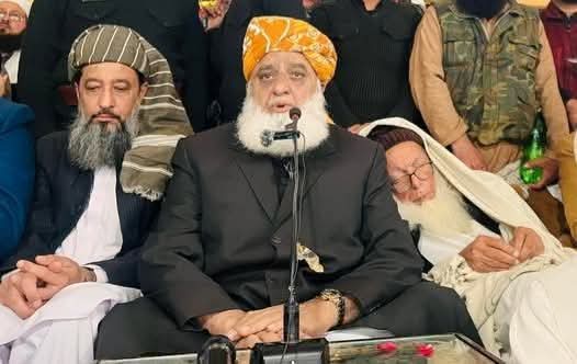 آہ 😭

شیخ الحدیث مولانا حامد الحق رح 

انا للہ وانا الیہ راجعون

#مولانا_حامد_الحق_حقانی_شہید