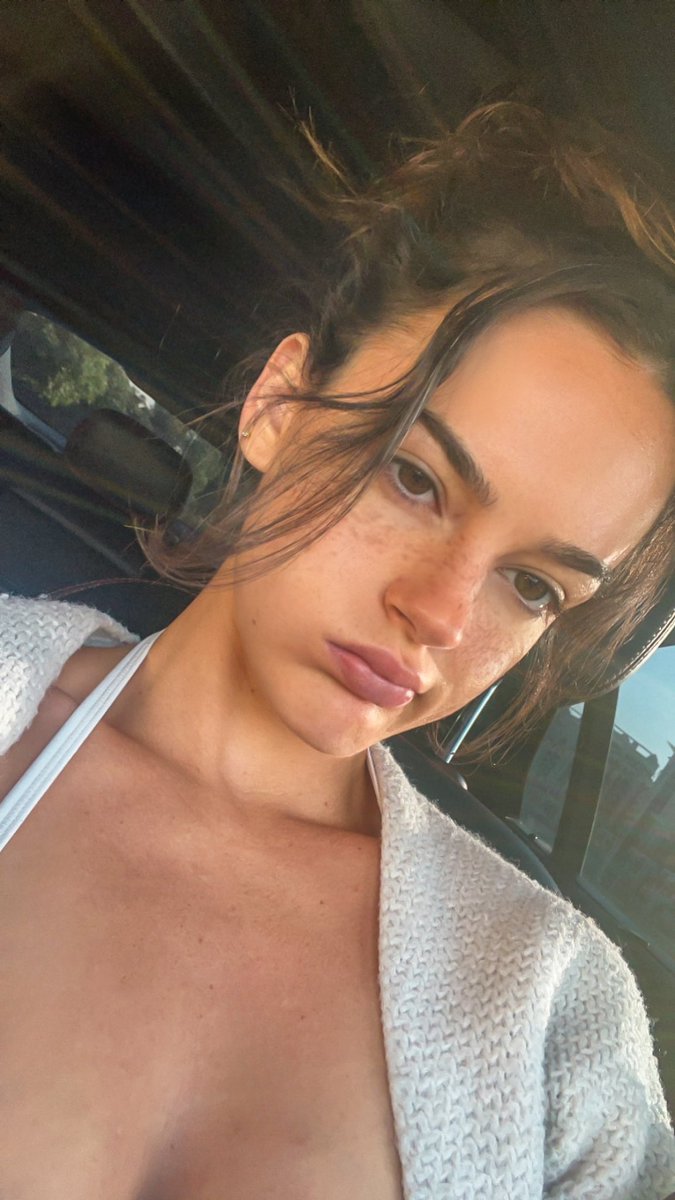 Hannah Hughes tweet media