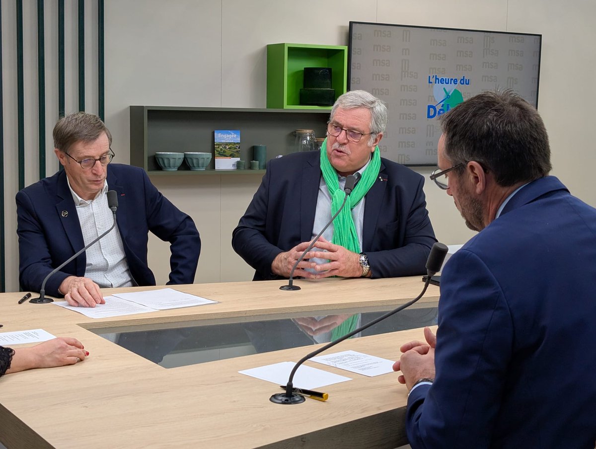 msa_actu's tweet image. #MSATVauSIA | Pour Pascal Ferey, président des Chambres d'agriculture de la Manche "On est dans une obligation d'écoute et de devoir. 
Il faut se rapprocher les uns des autres entraîner les gens vers un idéal. Au travers de nos réseaux et en interaction, il faut aller chercher