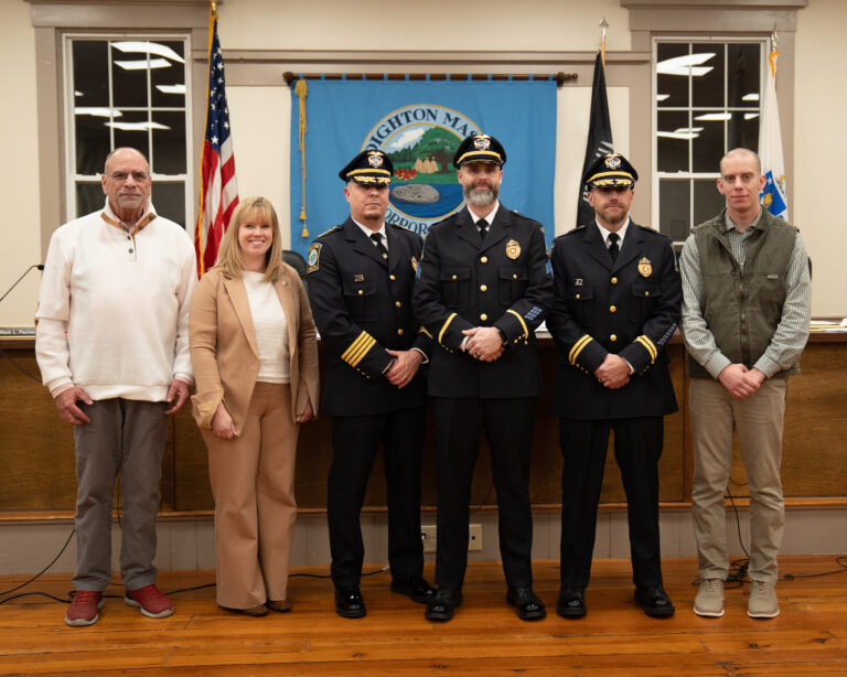 Dighton Police Officer Todd Kuczewski Promoted to Rank of Sergeant: DIGHTON — Police Chief George Nichols is pleased to announce that Dighton Police Officer Todd Kuczewski has been promoted to the rank of Sergeant. Sgt.… dightonpolice.com/dighton-police…