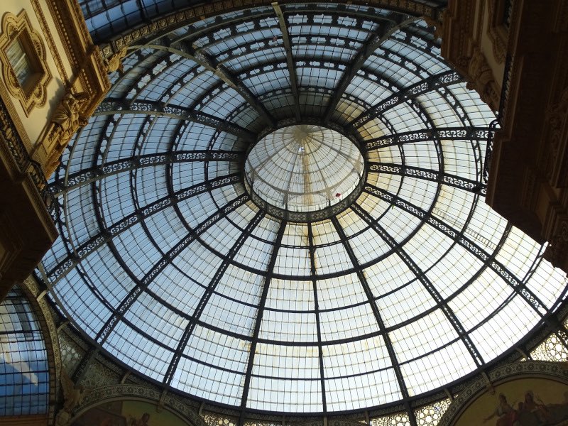This week’s entry on #anarcadesproject is the glorious arcade in Milan, thanks to the annual meeting of the Euroarcades Association. Very high-end, designer shops but lovely cafes and ice cream very affordable. #milano #galeriavittorioemanuele anarcadesproject.org/galeria-vittor…