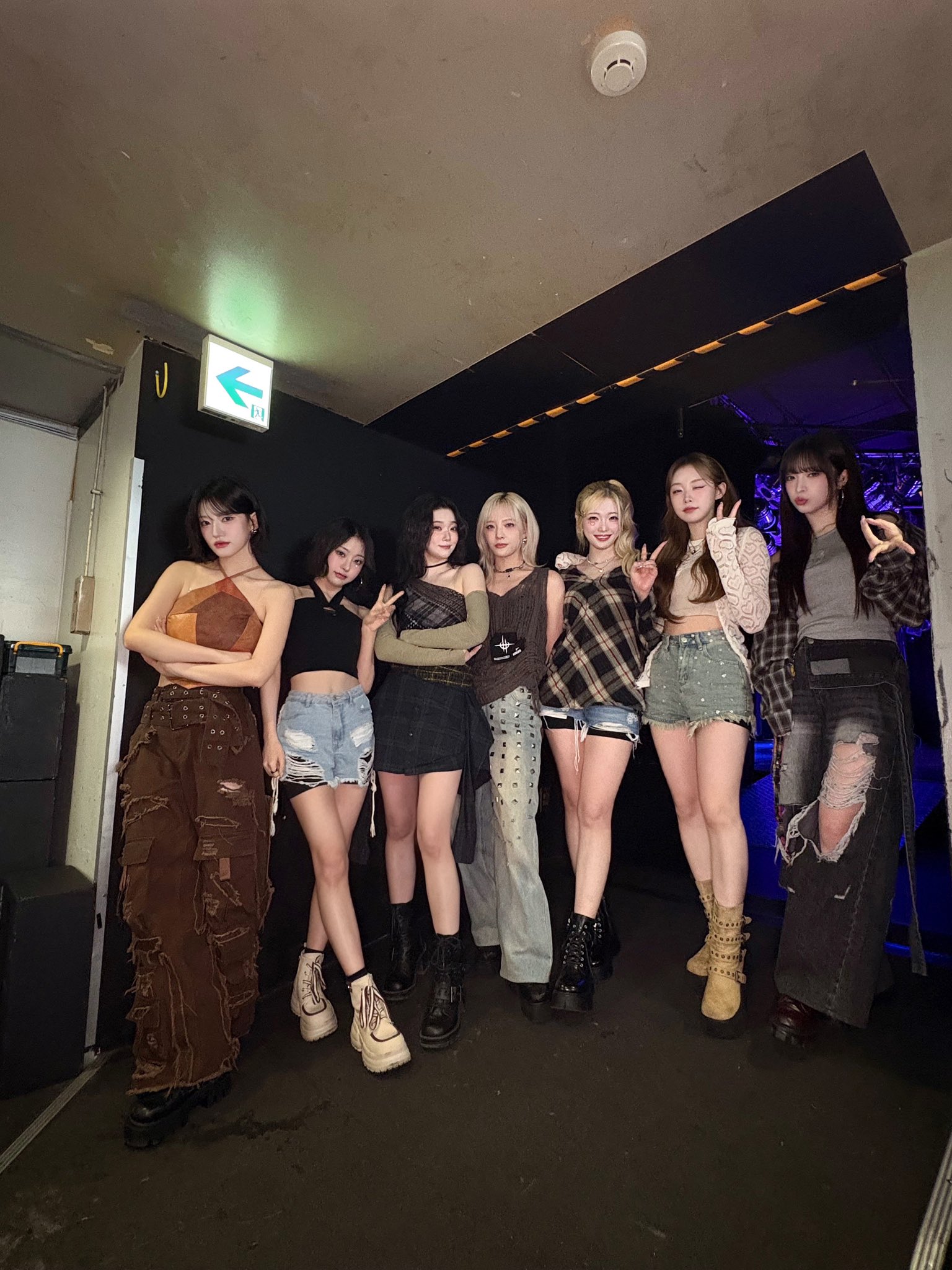 Gk4aEzrWgAAFW7y?format=jpg&name=large