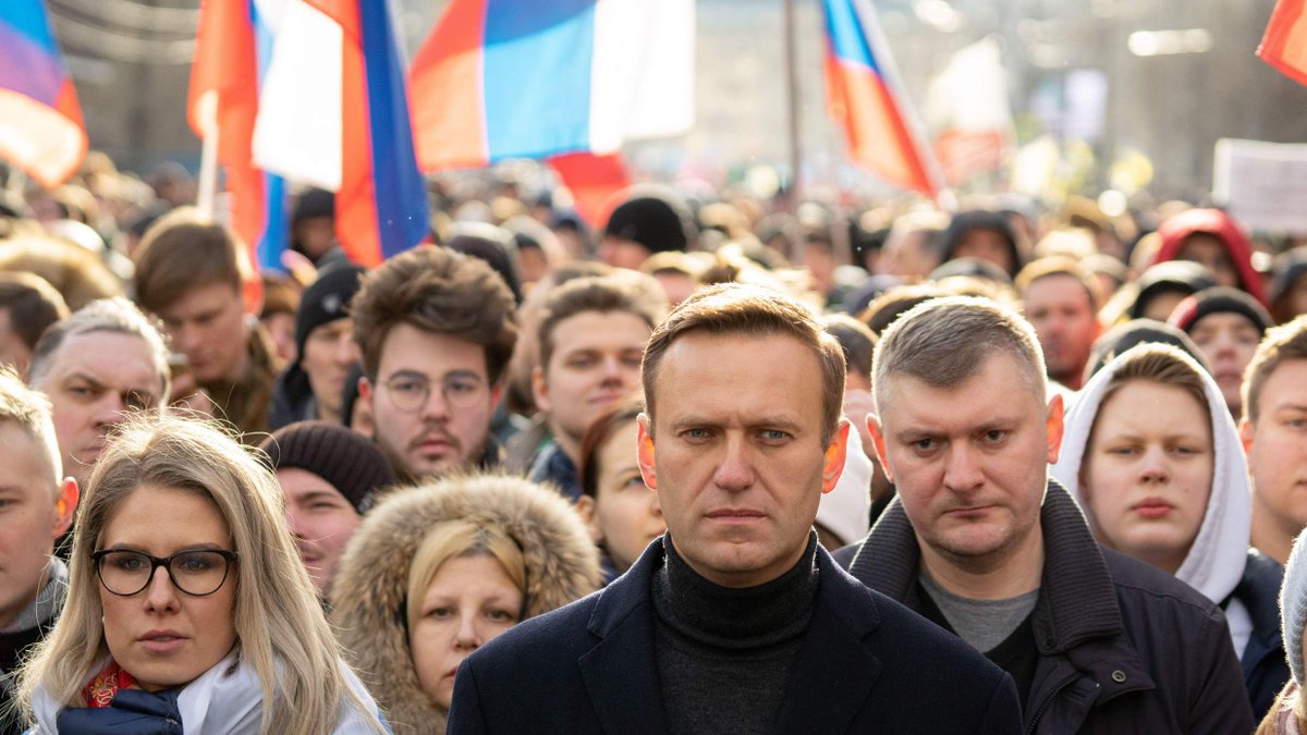 Russian and Eurasian Studies Centre (@oxresc) on Twitter photo Week 7 #RESCMondaySeminar? Come & hear <a href="/BenHNoble/">Ben Noble</a> & <a href="/m_lallouet/">Morvan Lallouet</a> re #Navalny : talks.ox.ac.uk/talks/id/9a88f… Convened by <a href="/marnie_howlett/">Marnie Howlett</a> & <a href="/m_rochlitz/">Michael Rochlitz</a> for <a href="/StAntsCollege/">St Antony's College, University of Oxford</a> <a href="/REESOxford/">Oxford University Russian & East European Studies</a> <a href="/Politics_Oxford/">Oxford Politics and IR</a> In-person only - all welcome! Week 7 #RESCMondaySeminar? Come & hear <a href="/BenHNoble/">Ben Noble</a> & <a href="/m_lallouet/">Morvan Lallouet</a> re #Navalny : talks.ox.ac.uk/talks/id/9a88f… Convened by <a href="/marnie_howlett/">Marnie Howlett</a> & <a href="/m_rochlitz/">Michael Rochlitz</a> for <a href="/StAntsCollege/">St Antony's College, University of Oxford</a> <a href="/REESOxford/">Oxford University Russian & East European Studies</a> <a href="/Politics_Oxford/">Oxford Politics and IR</a> In-person only - all welcome!