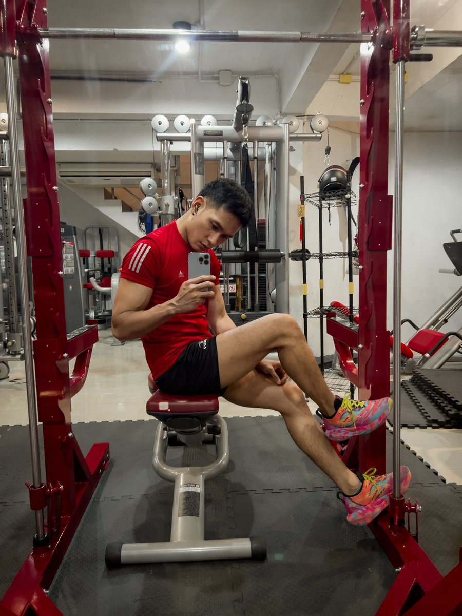 witapon's tweet photo. ถ่ายรูปแล้วกลับ🤭 https://t.co/qT2eaXpMtx