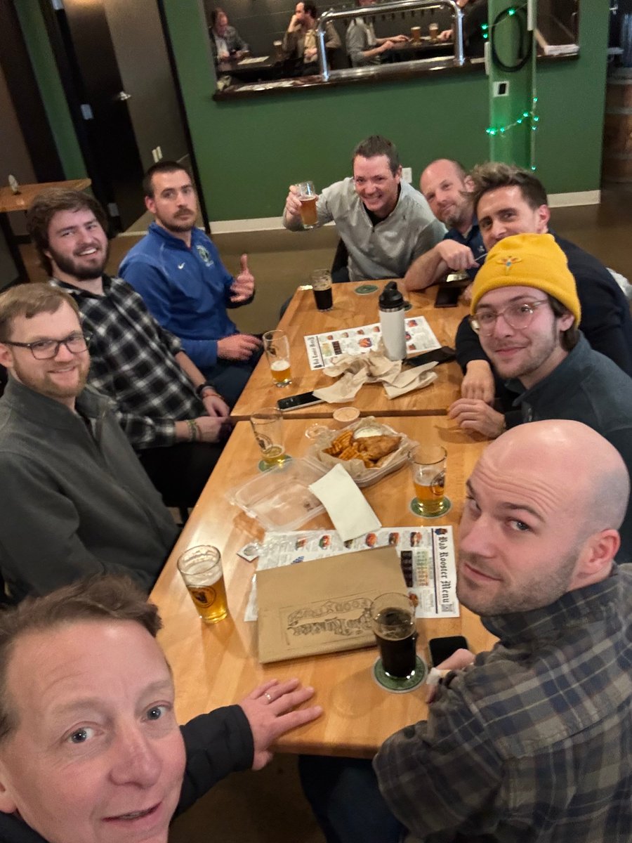Had a great time at happy hour with the team! Always nice to unwind and catch up outside of work. Looking forward to the next one! 🍻