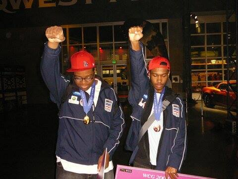 PerfectLegend's tweet image. The blackest esports picture of all time w/ @CrackMamba