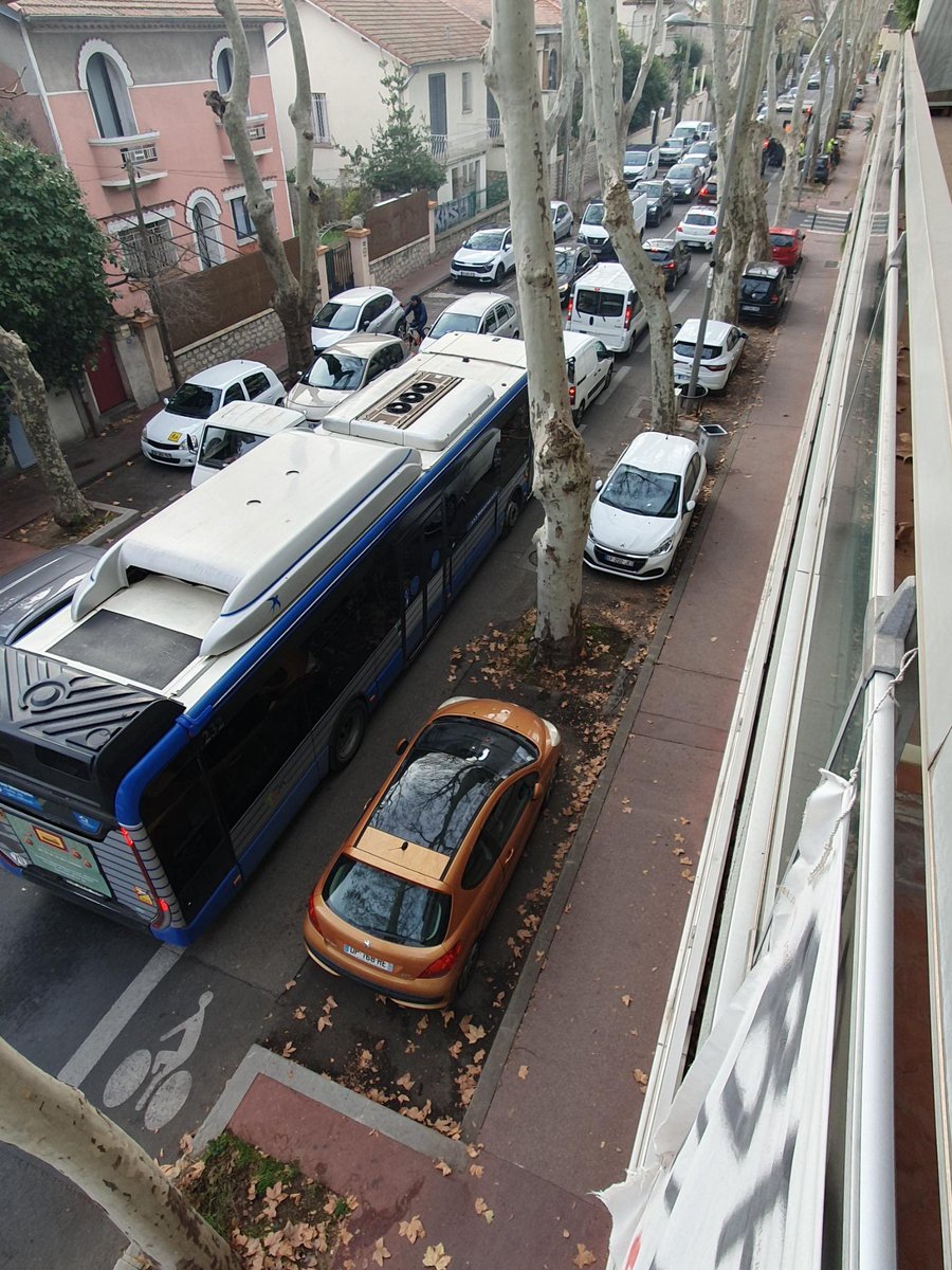 CORYBASA's tweet photo. @JouaultStephane Du coup les 4 boulevards,c’est une victoire pour le climat ? 

Vous vous opposez aux autoroutes que en dehors de la ville ? en petite couronne de Montpellier l’Autoroute c’est chouette ? 

Autant d’incohérences  ↩️🔀⬇️⬆️➡️, vous le vivez bien ? 🛣️🌃🌆

 @collectif_3 @manureynaud https://t.co/SBzFQ8qZlU