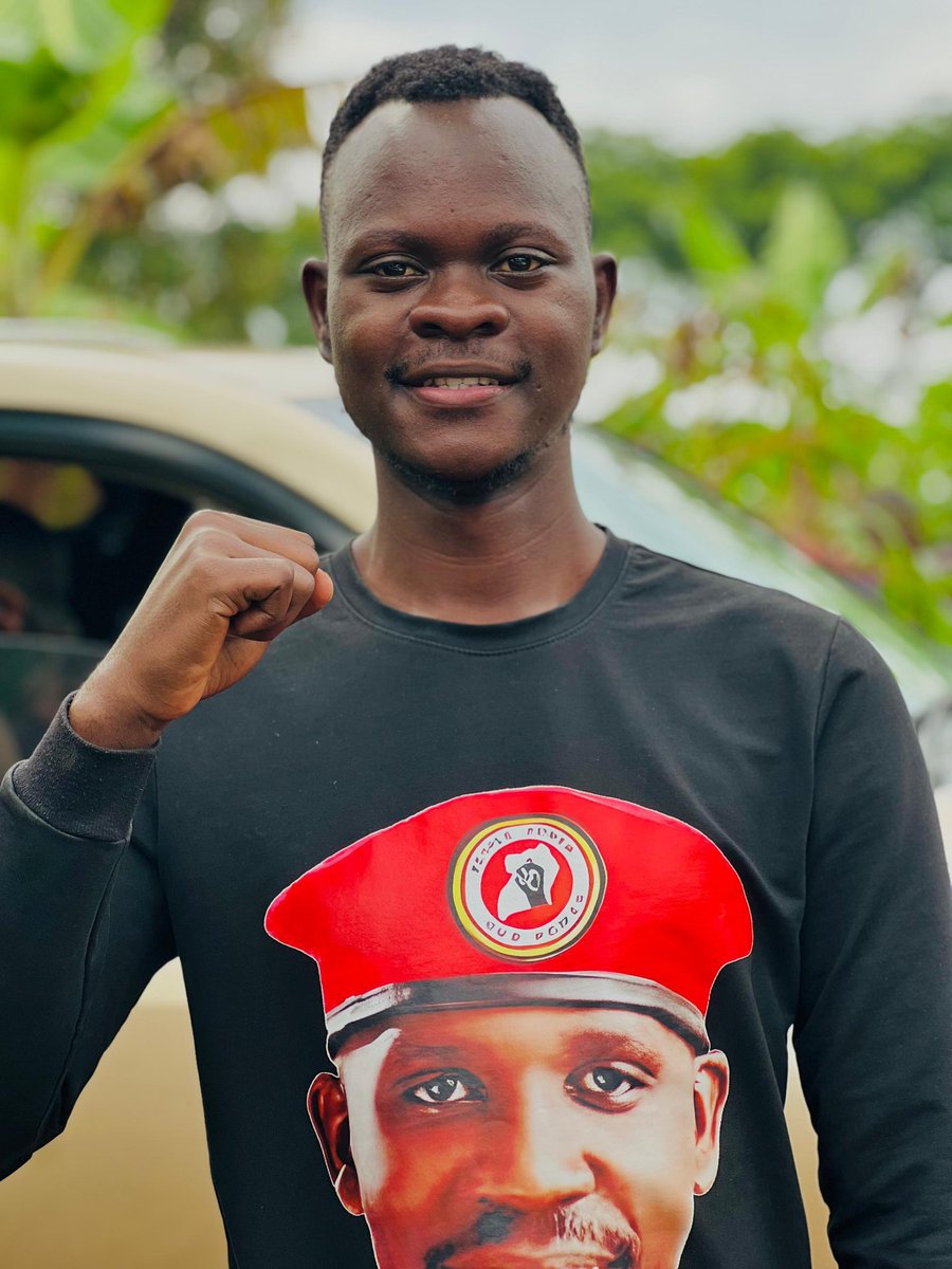 Lutalo Nicholas (Starboi) is one of the NUP leaders and mobilisers from Nakawa West.
A few minutes ago, he was abducted by gun-wielding men who threw him into a drone just outside the gate at MUBS (Makerere University Business School).
These continued abductions are only meant to