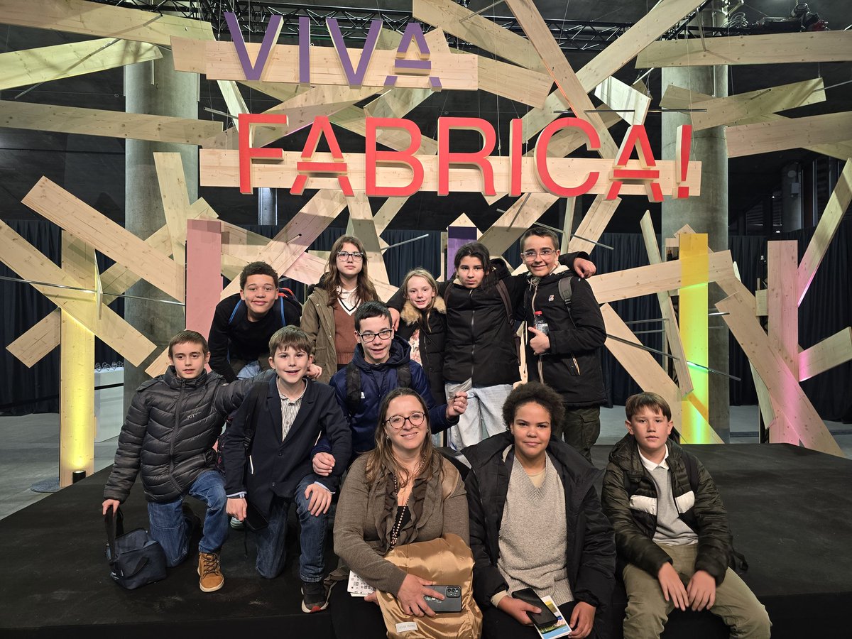 Une belle mise à l’honneur de nos élèves du collège E.Lambert Villers-Saint-Paul en présence de notre Ministre de l’Education et du Ministre de l’Industrie <a href="/ForIndustrie/">Forindustrie, l'Univers Extraordinaire</a> <a href="/AcAmiens/">Académie d'Amiens</a> <a href="/DSDEN60/">DSDEN de l'OISE</a> <a href="/PMoyarecteur/">Pierre Moya</a>