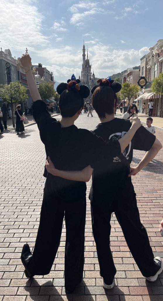 本島純政 上村謙信 未成年 香港 謝り ファンミーティング 限定 写真集 