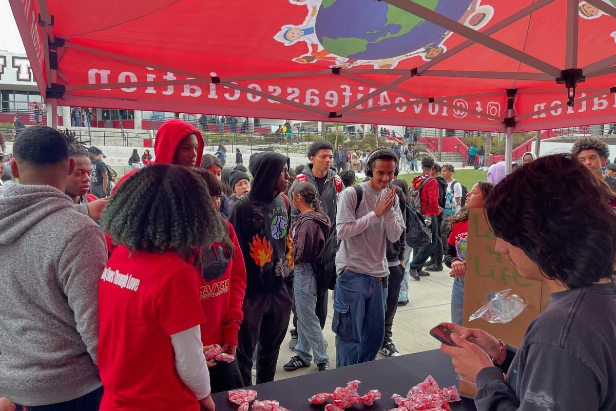 Love 4 Life Association tweet media