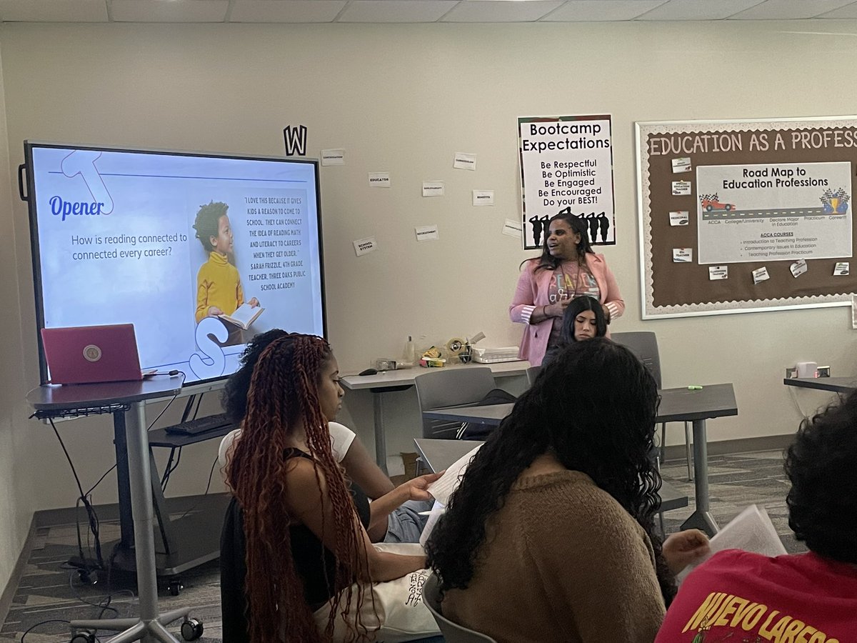 MissEducated13's tweet photo. Happening now! @APSMAJ_Elem Reading Coaches mentoring @AtlantaCCAcad Teaching as a Profession scholars on the Science of Reading.  We are excited for scholars to utilize their new skills during their student teaching experience in @apsudate schools beginning next month! https://t.co/3WJNtWb1cB