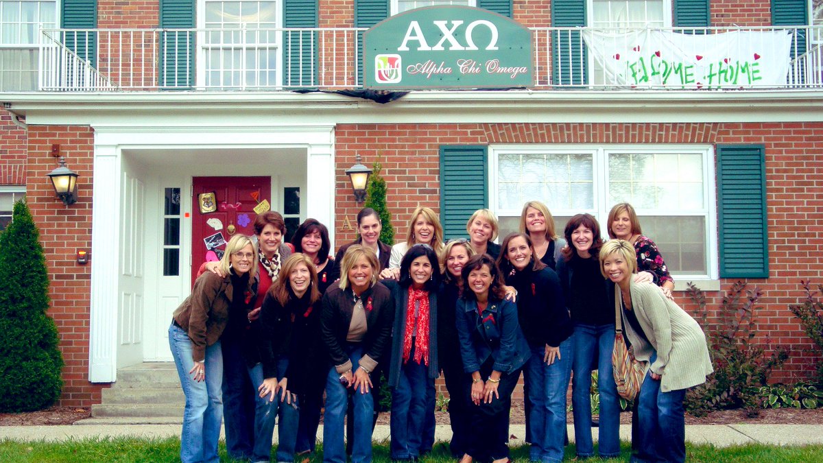 asianposh2022's tweet image. Reunion AXO from 2008 #20yearReunion #greeklife #BigLittleSis
