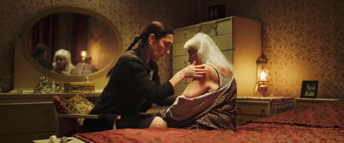 Yönetmen Erkan Tahhuşoğlu ile sınıfsal aidiyetlerimize dair oluşan zihinsel bulanıklığı işçi sınıfının kendi içerisindeki dayanışması ve mücadeleleri üzerinden anlatan Döngü filmi üzerine Enes Kudu söyleşti.

Okumak için: artfulliving.com.tr/kultur-ve-yasa… (<a href="/EnesKudu/">Enes Kudu</a>, <a href="/TahhusogluErkan/">Erkan Tahhuşoğlu</a>)