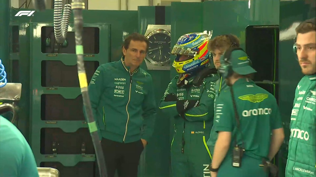 F1's tweet photo. Fernando Alonso will take over the Aston Martin from Lance Stroll as we head towards the final hour of the day

#F1Testing #F1 https://t.co/manwtNrxPr