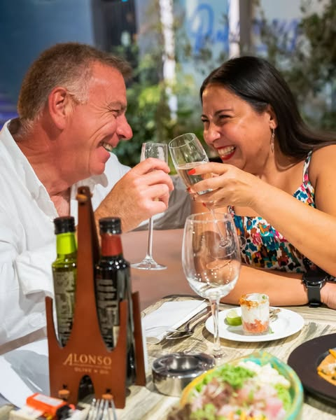 PulmaySeafood's tweet photo. n este mes, no hay duda que el amor estuvo en el aire... 📷
Felices de poder celebrar tan especiales momentos junto a ustedes en nuestro restaurant.
¡Te esperamos pronto! 📷 https://t.co/xgWcA3LLMF