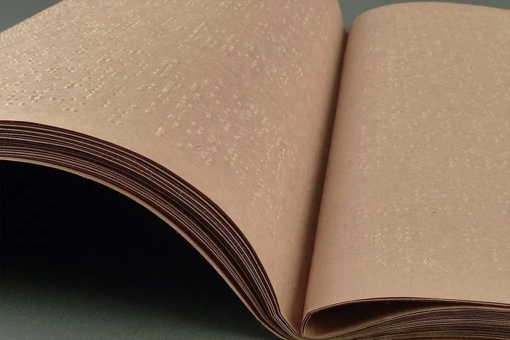 gushmg's tweet photo. Playboy Magazine: Braille Edition (1970-1980s) https://t.co/s4EkQI4GU1